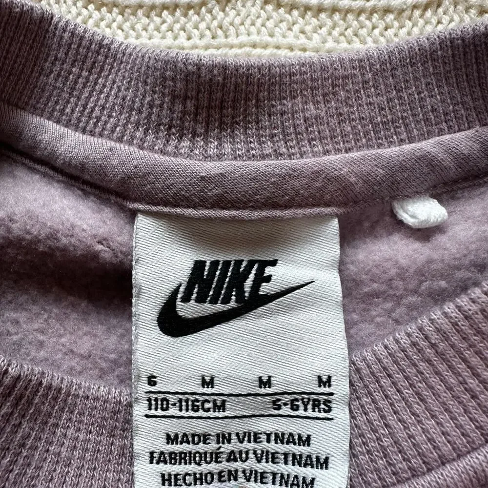 Girl's Nike Sweatshirt sz 5-6 Purple Activewear